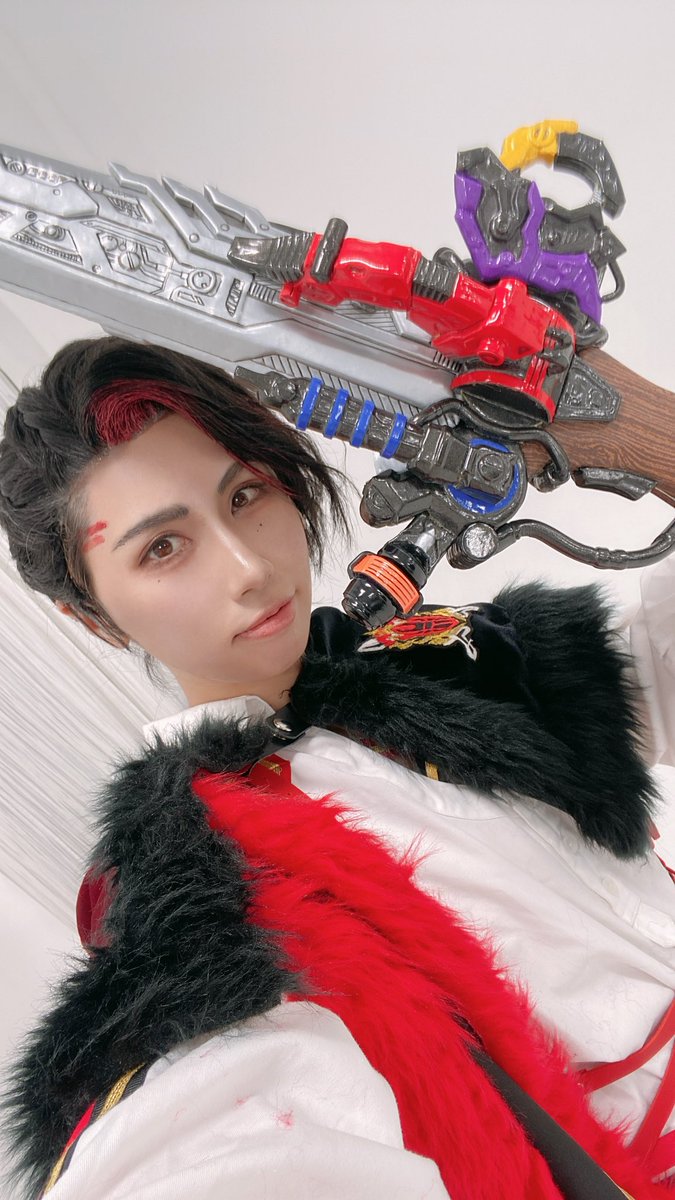 #20251213王様大集合

変身前🟥👑として参加させていただきました！
当日の密度と完成度の高さにただただ圧倒されました…！！

事前の打ち合わせ、当日の進行、現場でのサポートまで、関わってくださったすべての方のおかげで最高の時間になりました。
ありがとうございました！！
改めて王様大好き😭