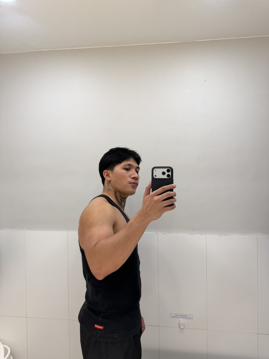 BenGabat's tweet photo. rara gym https://t.co/dtdh8tAcHQ