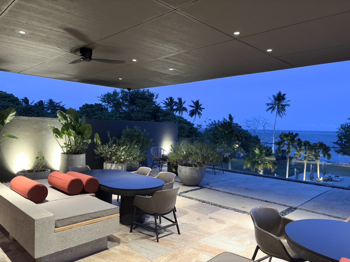 GoBeafeb's tweet image. #FunnyLion #PuertoPrincesa #Palawan