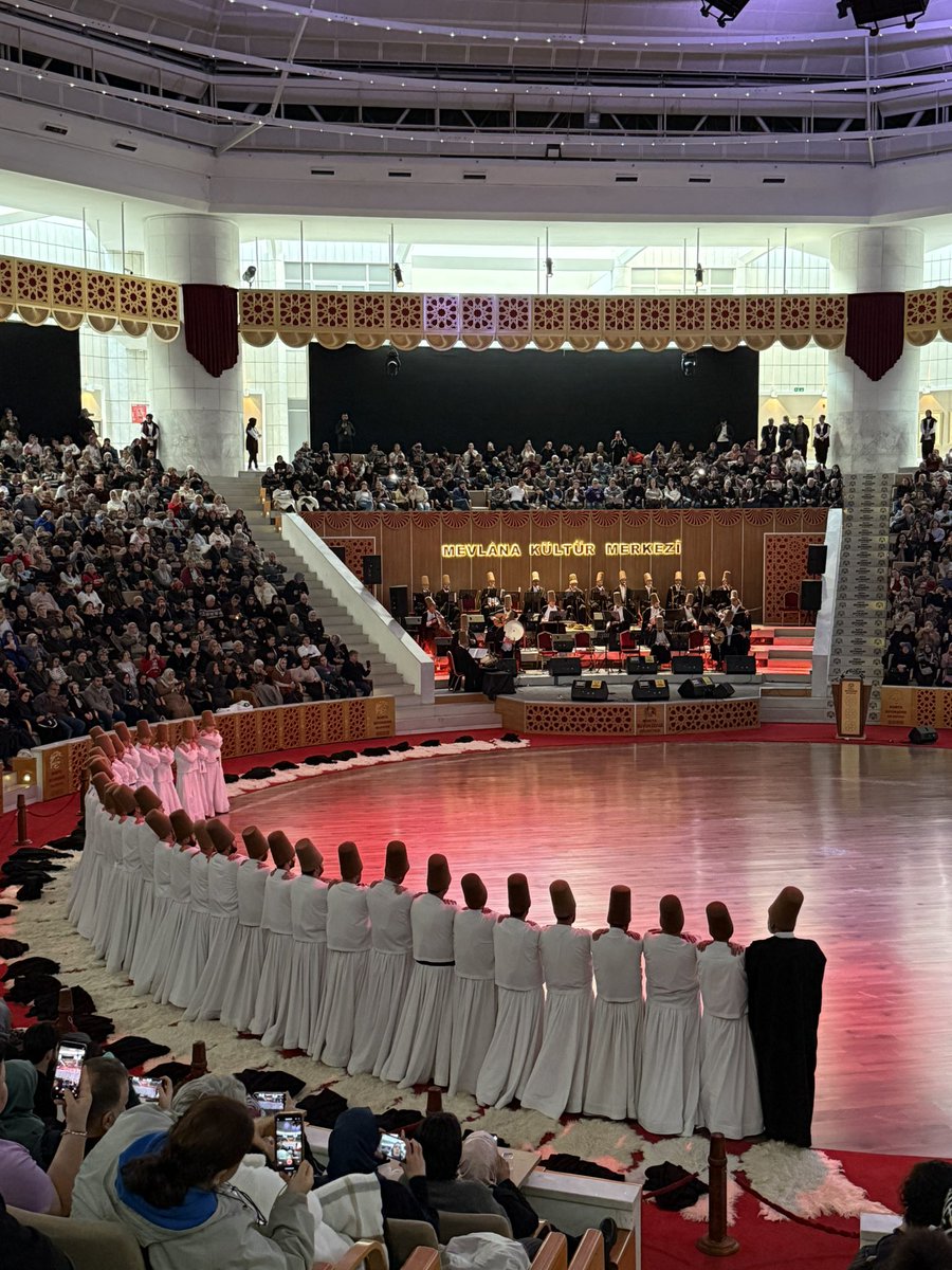 14. Yüzyıl Anadolusu’nda Beyler, Çelebiler ve Ahiler Sempozyumu’na <a href="/zynbgny/">Zeyneb Günay</a> ile birlikte sunduğumuz bildiri ile katıldık. Konya’da hep birlikte huzura durduk. Manen de verimli bir sempozyum idrak ettik.