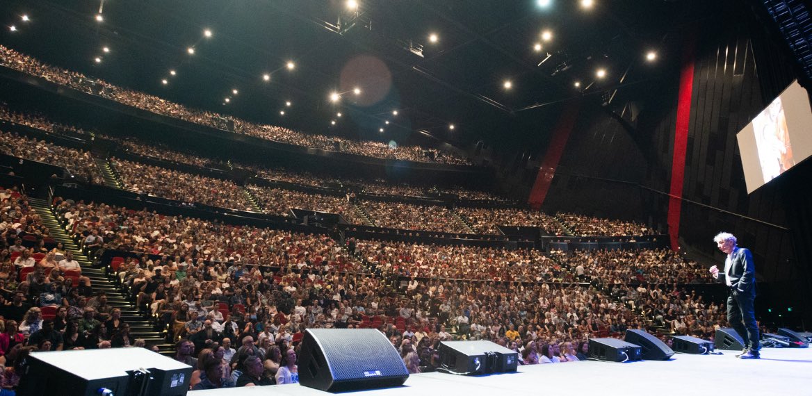 نانسي بال 2026 عندها حفلتين بأكبر و اضخم مسارح أستراليا 🇦🇺:
29 مايو : ملعب Margaret court arena 
30 مايو : مسرح international convention centre 
ملكة 👸👸❤️‍🔥❤️‍🔥❤️‍🔥