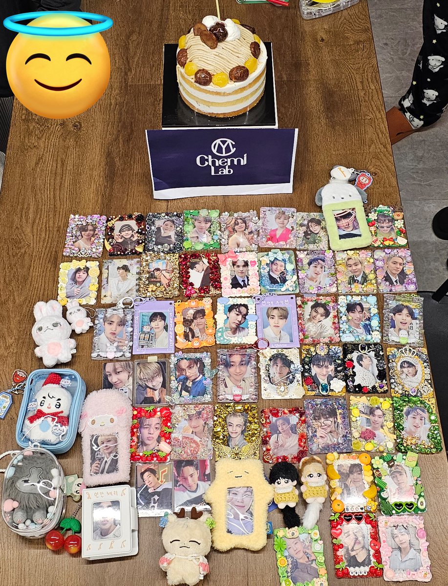 캐미연 송년회😊

언니들이랑 노는게 젤 조타💚

저히 빠른 시일내로 신년회 잡았으면 조켓서옴🫶

<a href="/the8_tree/">🐸</a> <a href="/svt_glory/">세븐틴네비버💎(10주년팬송 '청춘' 발매)</a> <a href="/Brillante_DK/">예즈 겸바라기🌻❤</a>