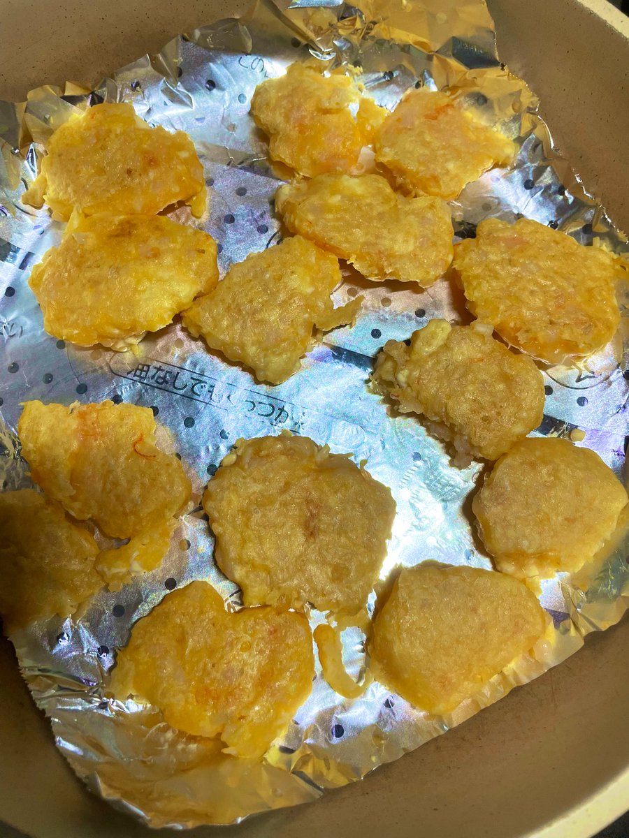 🦐食べれるようになったので海老バーグ作ってみた。えび、たまご、豆腐！良質なタンパク質！💪ガサツなので形はバラバラです。