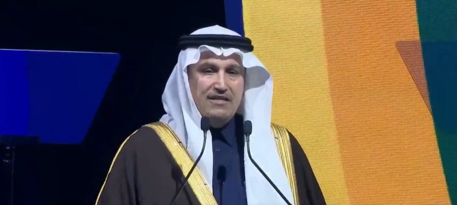 وزير النقل خلال. مؤتمر سلاسل الإمداد 2025: قفزة نوعية في قطاع النقل والخدمات اللوجستية بالمملكة. استثمارات القطاع الخاص تجاوزت 280 مليار ريال، ومساهمة النقل والتخزين 6.2% من الناتج الوطني. نمو الشحن الجوي 34% ليصل إلى 1.2 مليون طن. زيادة الوظائف في النقل والتخزين 28% منتصف 2025 مقارنة بالعام السابق. إضافة 30 مركزًا لوجستيًا لدعم التنوع الاقتصادي والانضمام لسلاسل الإمداد العالمية. تقدم المملكة 17 مركزًا في مؤشر اللوجستي العالمي وتسعى للوصول لأفضل 10 دول، وتصدرت المراتب الأربع الأولى بين الأسواق الناشئة في مؤشر أجيليتي اللوجستي 2025 