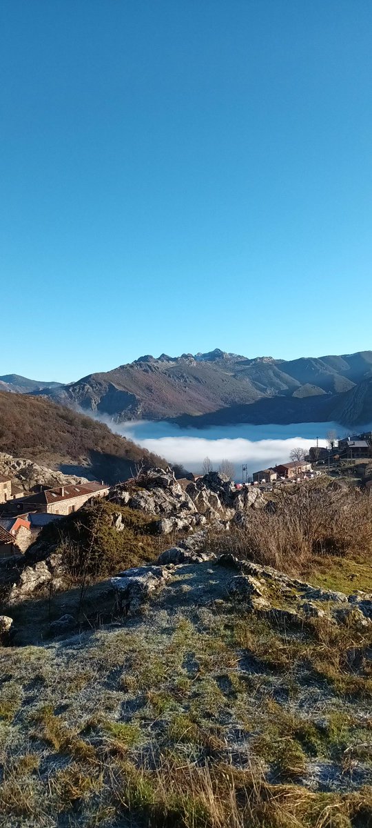 AdrianUrze's tweet photo. Ruta por Valporquero https://t.co/DE3dnrG3IC