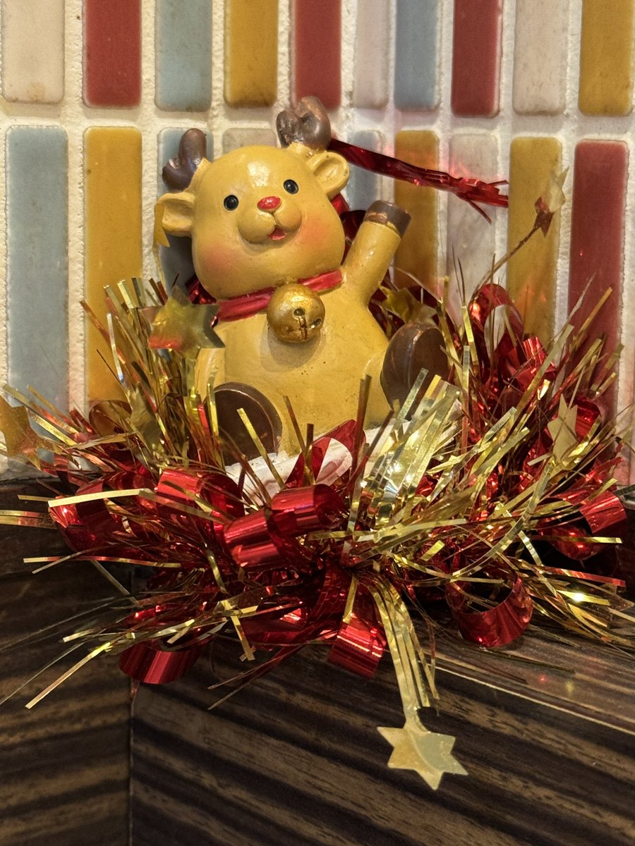 とあるロッテリアで解凍中
見られてる、、、