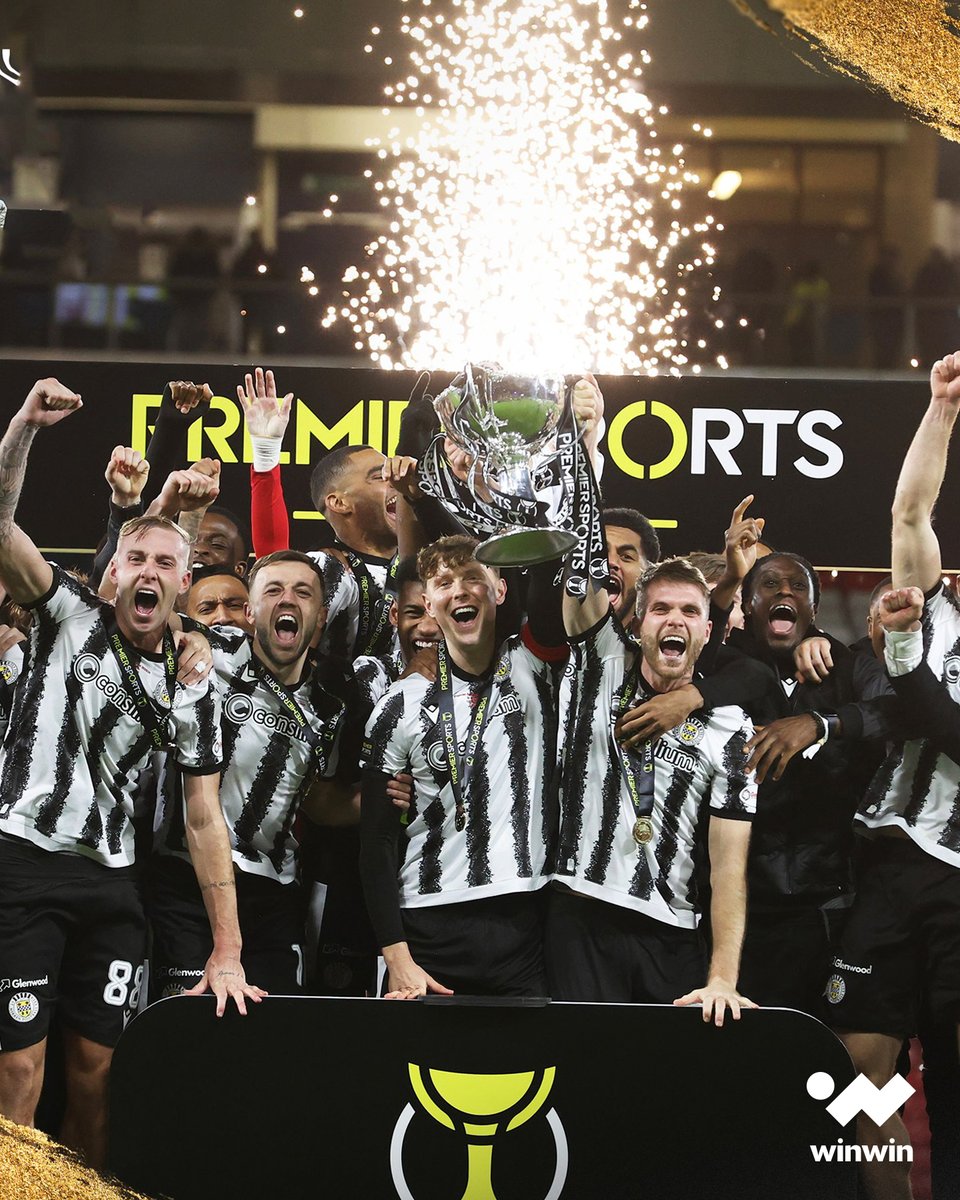 التاريخ يصنع في اسكتلندا. سانت ميرين يتوّج بلقب كأس الدوري الاسكتلندي، بعد إحتكار دام 40 سنة من سيلتيك و رينجرز. فوز مستحق على سيلتيك بنتيجة 3 1، يحقق سانت ميرين أول لقب كبير له منذ 13 عاما 