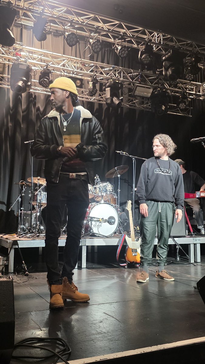 Zurich a été témoin d'un moment authentique.

Des collaborations comme celle-ci parlent d'elles-mêmes <a href="/elijahsalomon/">Elias Acosta</a> &amp;   me  #Senegal #kebetu #zurich