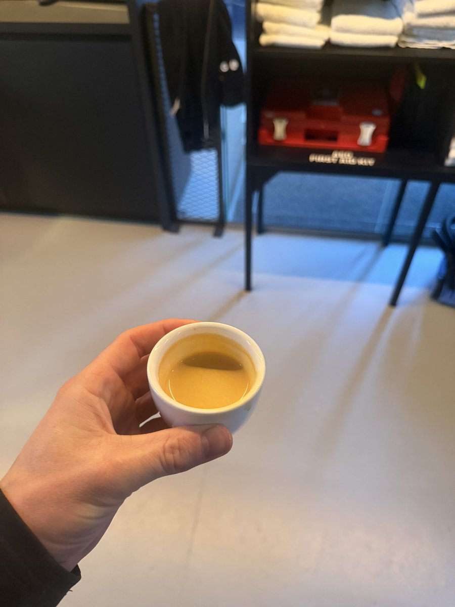 TedPillows's tweet image. GM☕️. Espresso to start the day.