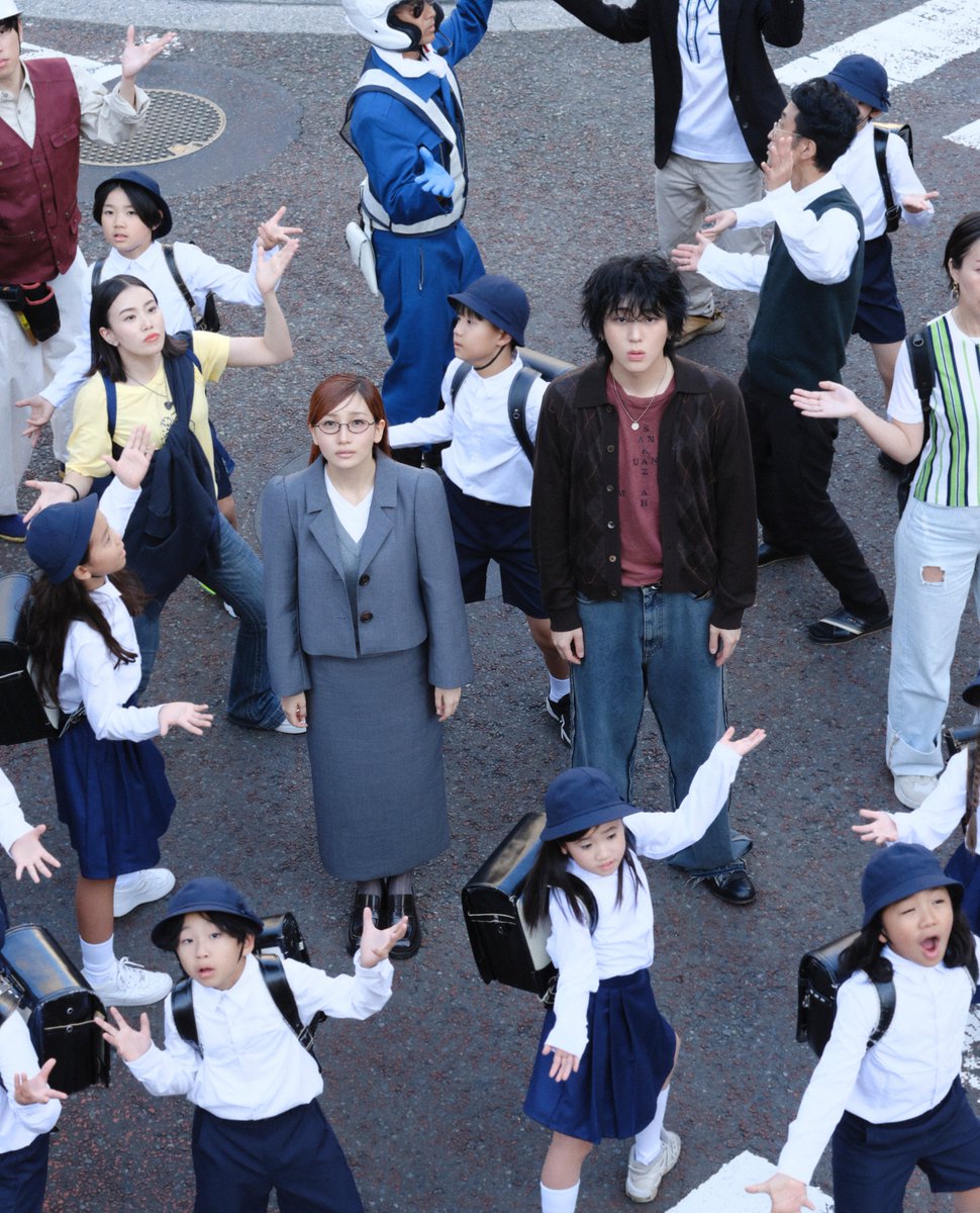 📸 : ZICO - 'DUET' ft. Lilas Ikuta