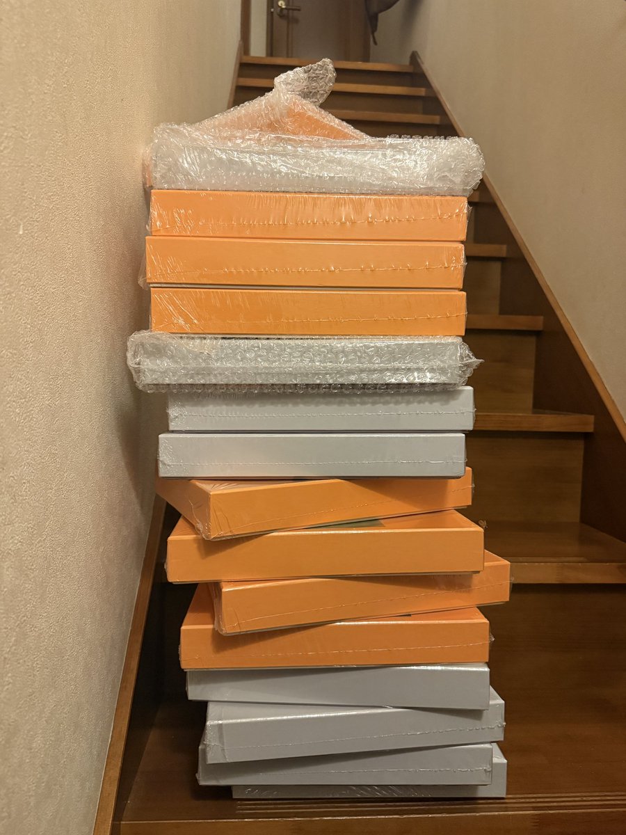 まだまだ届くらしいよ😅💦

欲しい人買取希望にだ。
DMください。

新品未開封