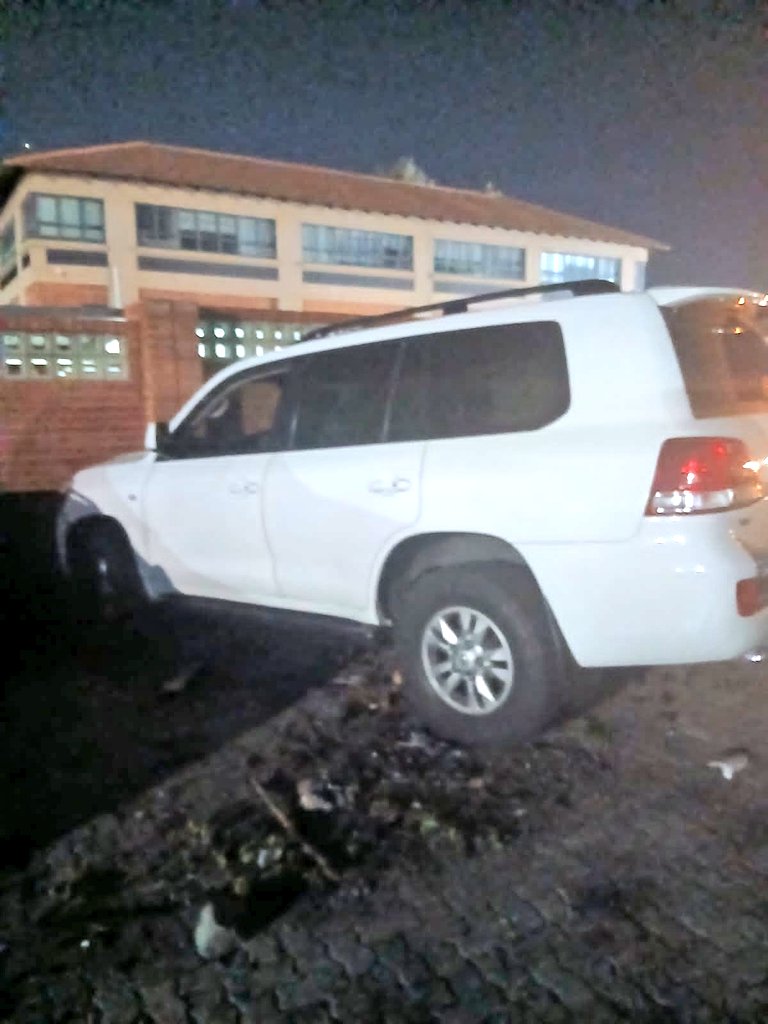 JoburgMPD's tweet photo. Whilst patrolling along N1 North in Midrand #JMPD officers spotted a motorist driving a White Land Cruiser recklessly on the highway. The officers stopped the vehicle & inspected it. The vehicle was partially stripped, and they also realised that the number plate & disc were not matching. The vehicle was tested on Enatis & the results were positive (stolen) as per the Midlands case. The driver alluded that he was rewarded R3000 to drop off the vehicle from Diepkloof to Pretoria by another male. The suspect was arrested for possession of a stolen vehicle & detained in Midrand SAPS.
 #NomakanjaniManjeNamhlanje 
#SaferJoburg
#JoburgRoadSafety