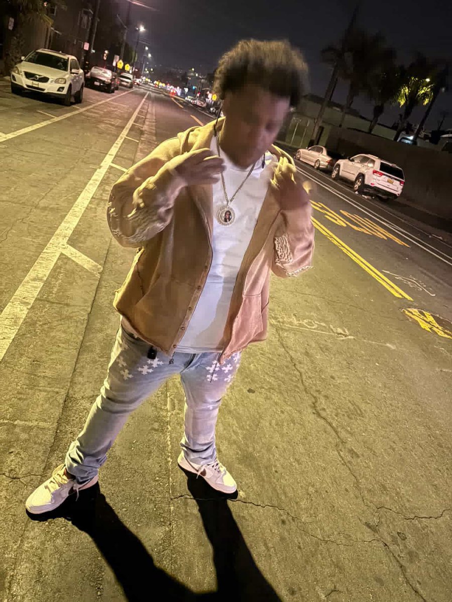 Bo3g_'s tweet photo. Another year 🎈🎉 https://t.co/nrgwJPQAIb