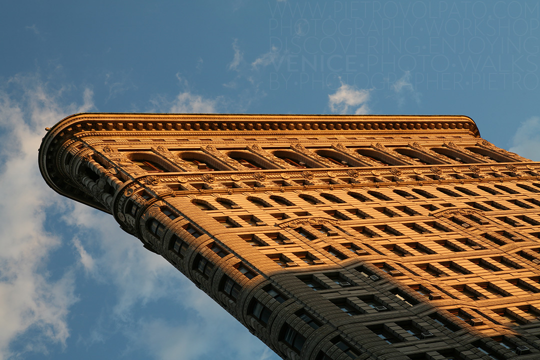 pietrovolpato's tweet photo. #flatironbuilding before sunset #streetphotography #newyork #newyorkcity #nyc #photography #venicephotowalk #venicephototour #venicephotographer #pietrovolpato » more info » https://t.co/bVN3prtKzc https://t.co/2ED9wA8YBW