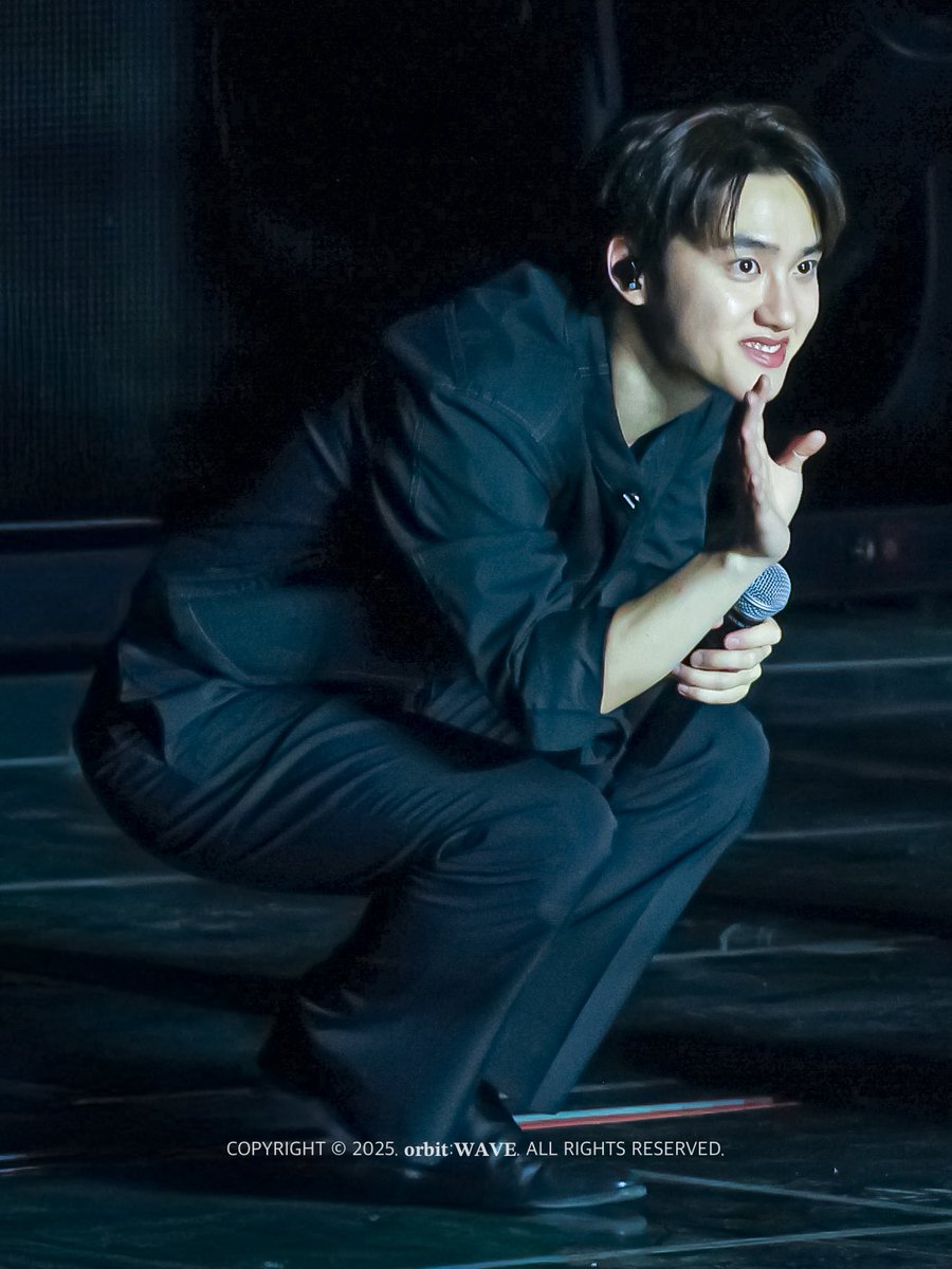 orbitw_'s tweet image. 251214 EXO'verse 2회차

그럼 우리 다음에 만나요 안녕👋🏻
#엑소 #도경수 #디오 #EXO #dohkyungsoo #DO #EXOverse