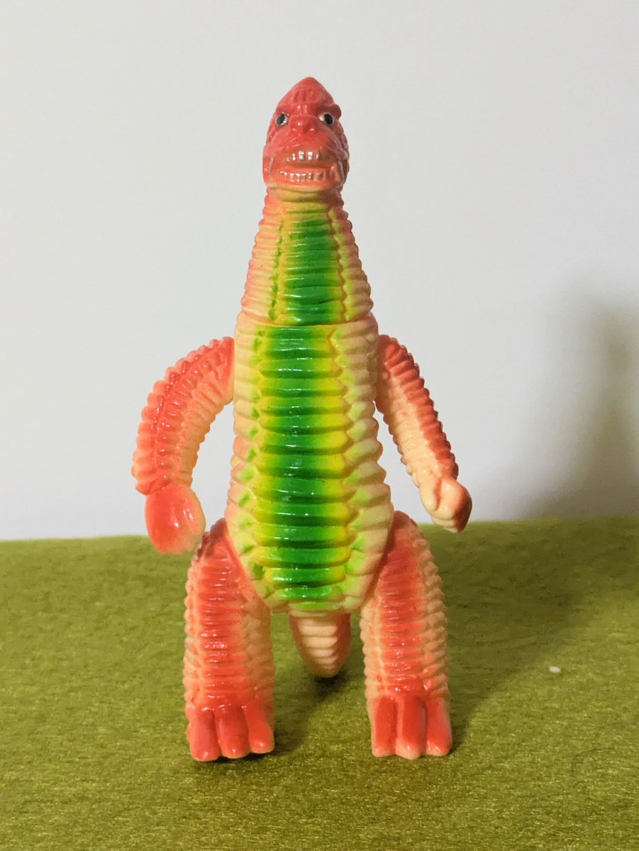 ブルマァク魂のレッドキングがやってきました！ハワイカラーって言う