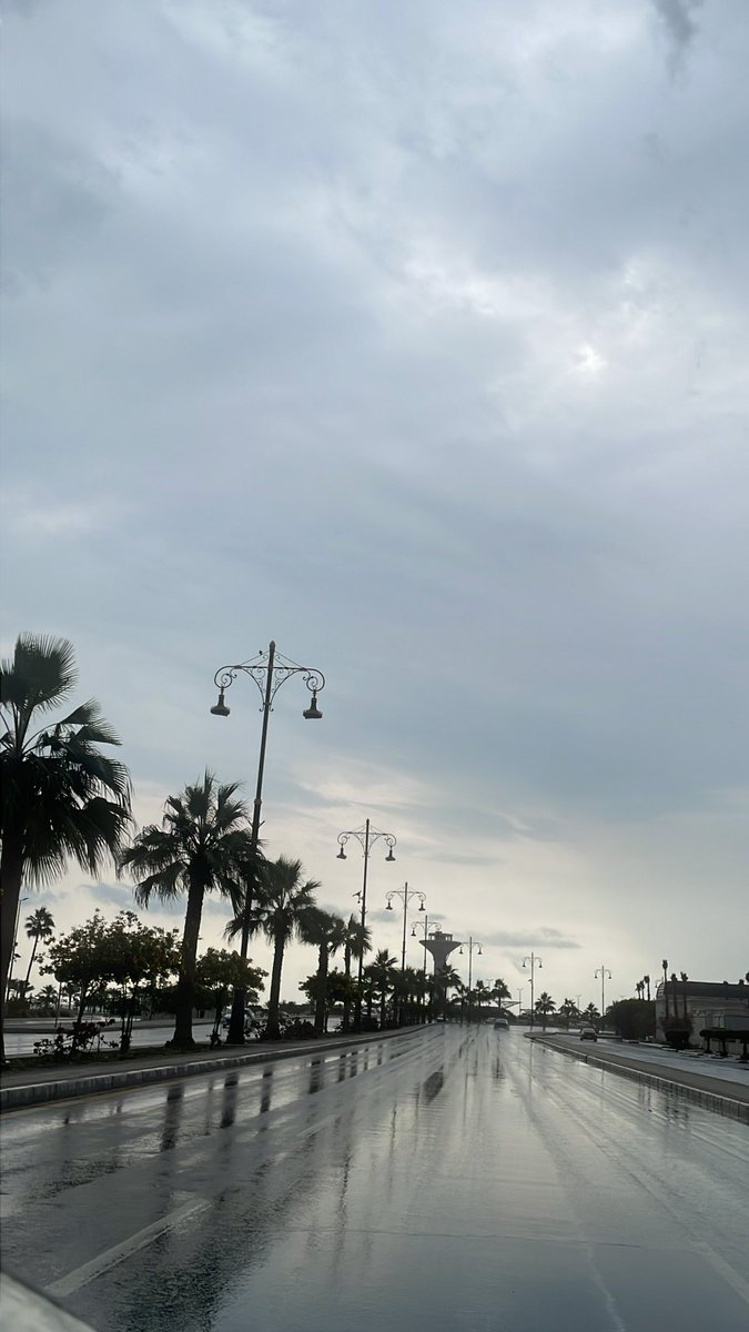 ar_j560's tweet photo. اي هذي الصباحات الحلوه😔🌧️🌧️ https://t.co/Td0CznhqYW