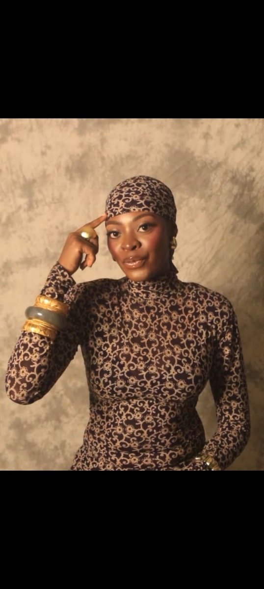 2025 was chaotic but I'll always look back and smile! So many silent wins 🏆 🧡

Dress <a href="/NidedLabel/">NIDED LABEL Affordable Fashion brand</a>