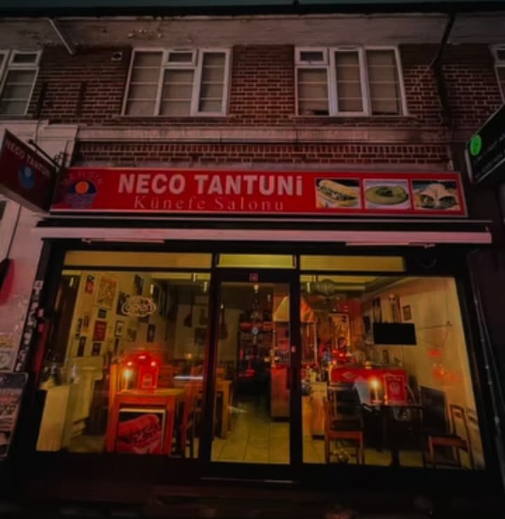 TurkiyePD's tweet photo. The power of Turkish cuisine has been recognised once again in London! 🇹🇷
Neco Tantuni, showcasing Mersin’s iconic flavour, was ranked among London’s top 10 restaurants by Vittles, ahead of Michelin-starred venues.
Congratulations to all who contributed.

Cr:📸@necotantuni.london https://t.co/EbJCXEGGKR