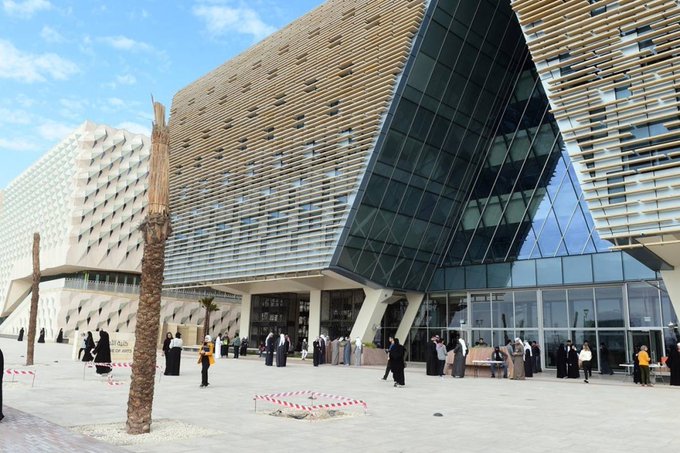 جامعة الكويت تعلن تفعيل منصة إلكترونية لتصاريح الدخول بعد انتهاء ساعات العمل الرسمية 