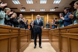 Laoalonso's tweet image. La Diputación comienza un nuevo tiempo. Es la hora de los pueblos y de tratar de satisfacer las necesidades, que son muchas, de los pueblos más pequeños. Es el reto del nuevo presidente, primer edil de María, y gran conocedor de ls carencias que tienen. laopiniondeantoniolao.es/2882292_vamos-…