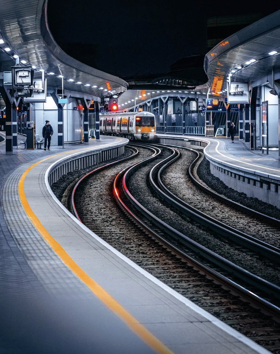 the_gpc_'s tweet image. Photographers, show us some of your urban shots (can be anything) 📸
By: tom wright