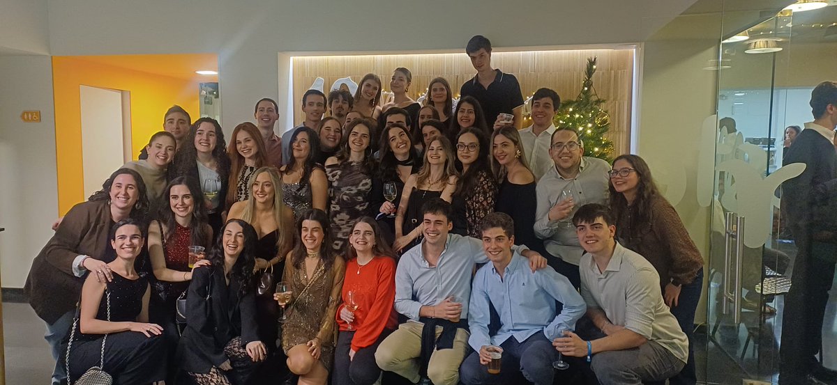🎉 10th Anniversary Party! 🎉
Gracias a todos por vuestra asistencia y, muy especialmente, a nuestros exresidentes.
¡Bienvenidos a casa! 🤩