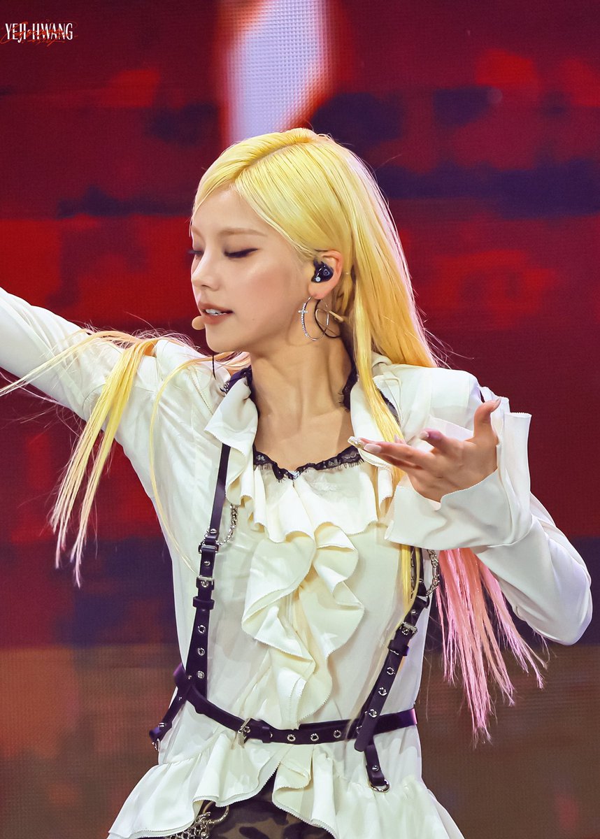 20251213 
Japan Music Bank Global Music Festival

🐈‍⬛

#ITZY #YEJI #예지