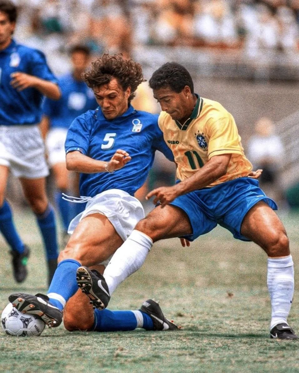 One Picture. Two Legends.