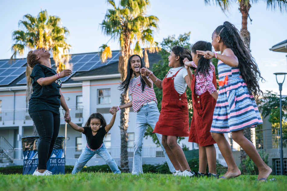 SleepingOUT_SA's tweet photo. Festive movie magic comes alive under the stars at The Galileo Open Air Cinema, where kid-friendly movies set the scene for relaxed evenings the whole family can enjoy. Visit the Sleeping-OUT events page for full details and dates. ✨🎬

https://t.co/e20B8NvXUk https://t.co/uQK4QXyqtd