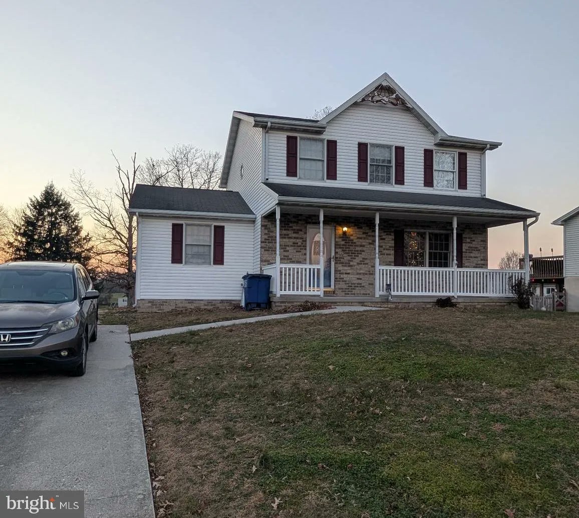 cindiw44's tweet photo. 15 Yorktowne Court, Littlestown, PA, 17340
3 bed | 3 bath 2722 Sq. Ft.
Active | 339900
https://t.co/bdZbaQ0GHw
Come tour this beautifully maintained 3-bedroom, 2.5-bath home tucked away on a quiet cul-de-sac in Littlestown Borough. Featuring a generous yard and off-street... https://t.co/WAFCgSOqOY