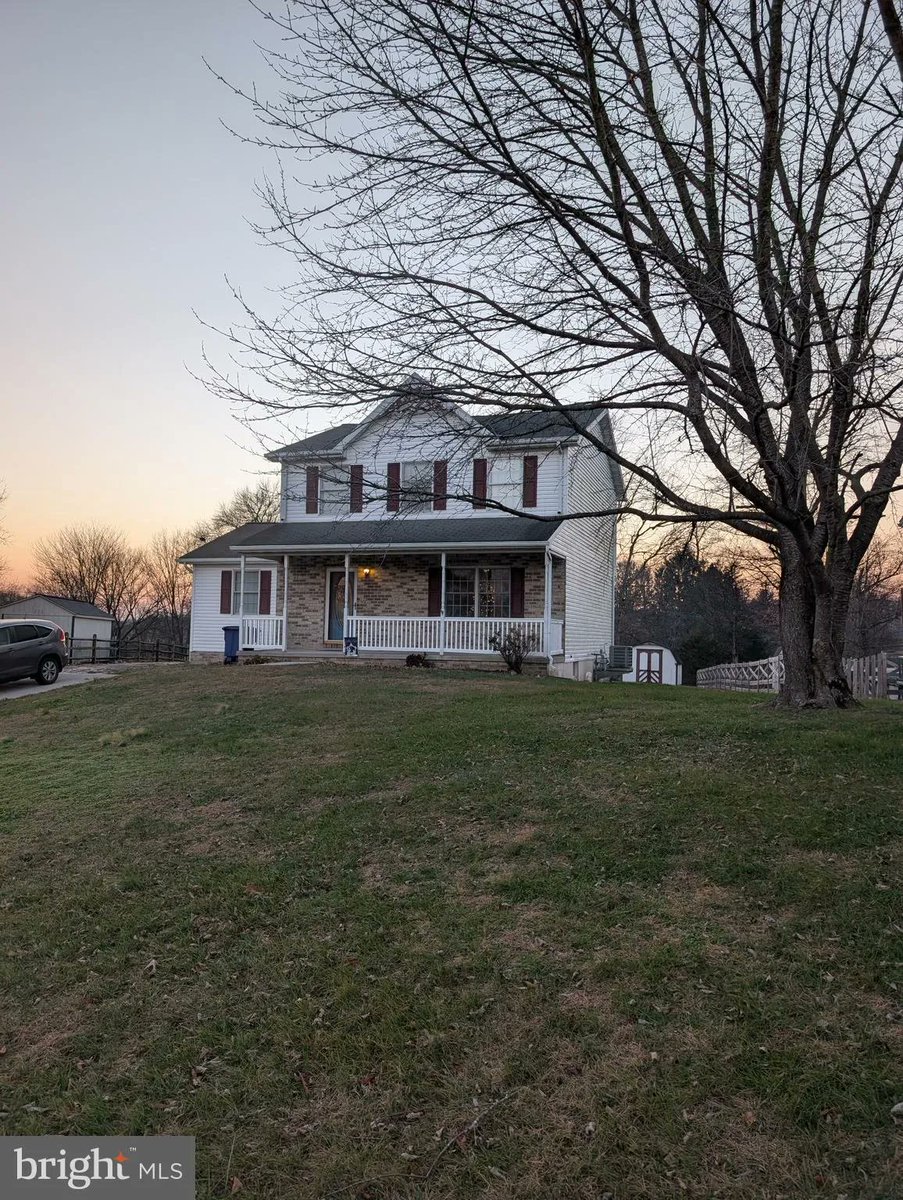 cindiw44's tweet photo. 15 Yorktowne Court, Littlestown, PA, 17340
3 bed | 3 bath 2722 Sq. Ft.
Active | 339900
https://t.co/bdZbaQ0GHw
Come tour this beautifully maintained 3-bedroom, 2.5-bath home tucked away on a quiet cul-de-sac in Littlestown Borough. Featuring a generous yard and off-street... https://t.co/WAFCgSOqOY