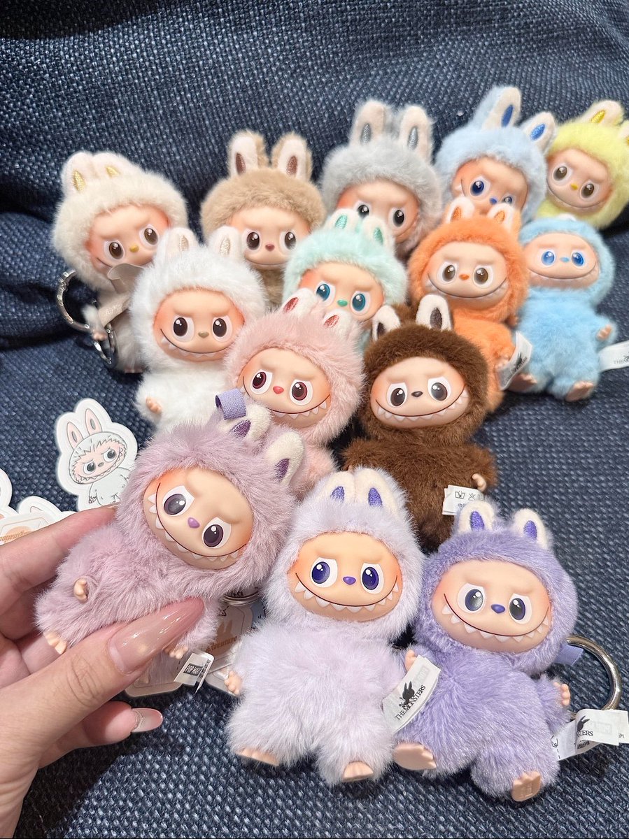 gal_10v's tweet photo. イニシャルですが、、、
LABUBU (ラブブ)
抽選でプレゼントです🥰

写真の子達が余ってます💦
まだ持ってない人優先にします💦

最近は結構店舗で売られてますね💕

👇参加希望の方👇
フォロー
リポスト
い��ね
好きな色をコメント

上記で完了です✅

12月19日に締め切ります✨ https://t.co/uLOHX0nyZi