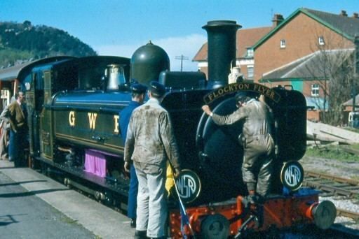 TalkingPicsTV's tweet photo. It's a busy time with freight deliveries on...

🚂 THE FLOCKTON FLYER (1978) 10:30am #DavidNeal #CatrinStrong #AnthonySharp 'Op It' #TPTVsubtitles https://t.co/JMMDrwhaLS