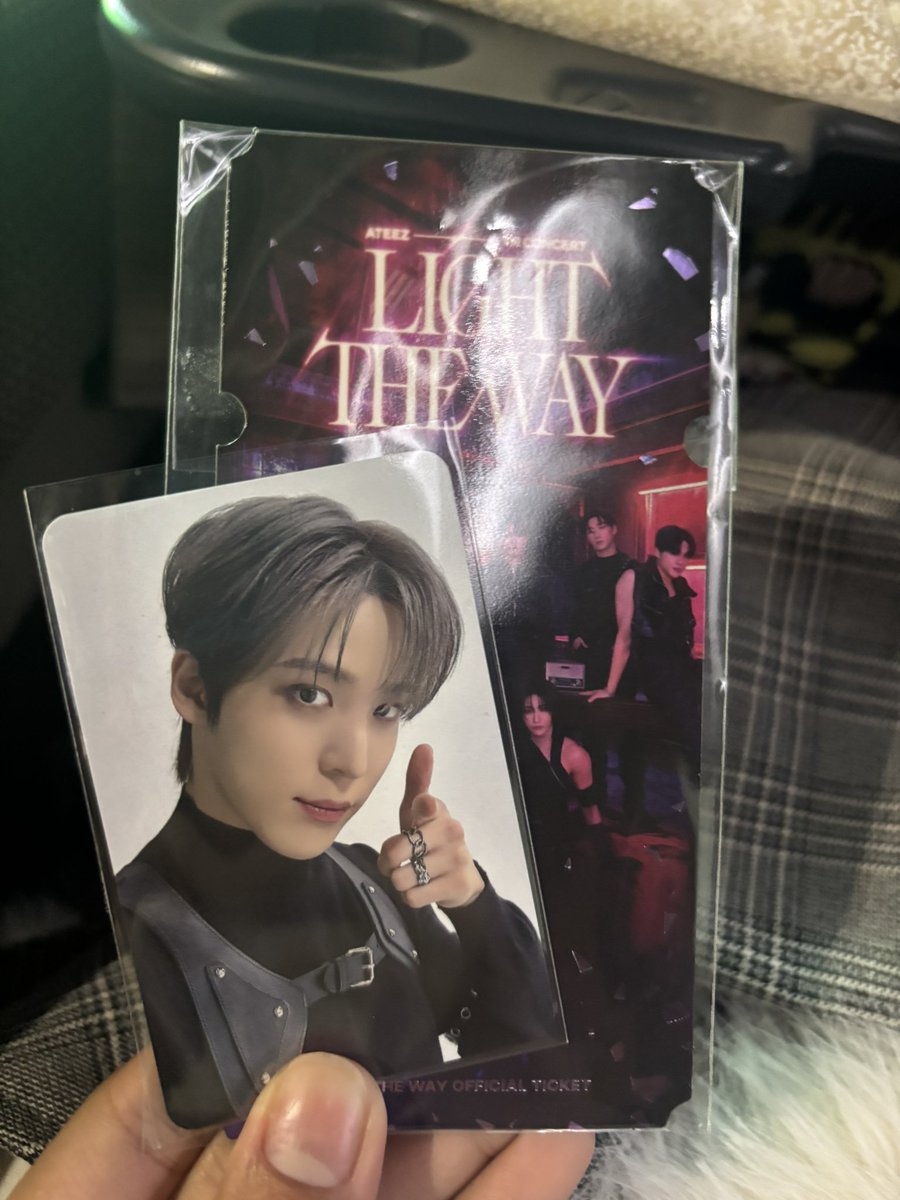 ateez 当選者限定　トレカ　クリスマス　サンタ　特典　ラキドロ　メクス　ユノ ATEEZ VR トレカ交換 前期 【譲】 ユノ 【求】 サン 郵送希望です📮 お