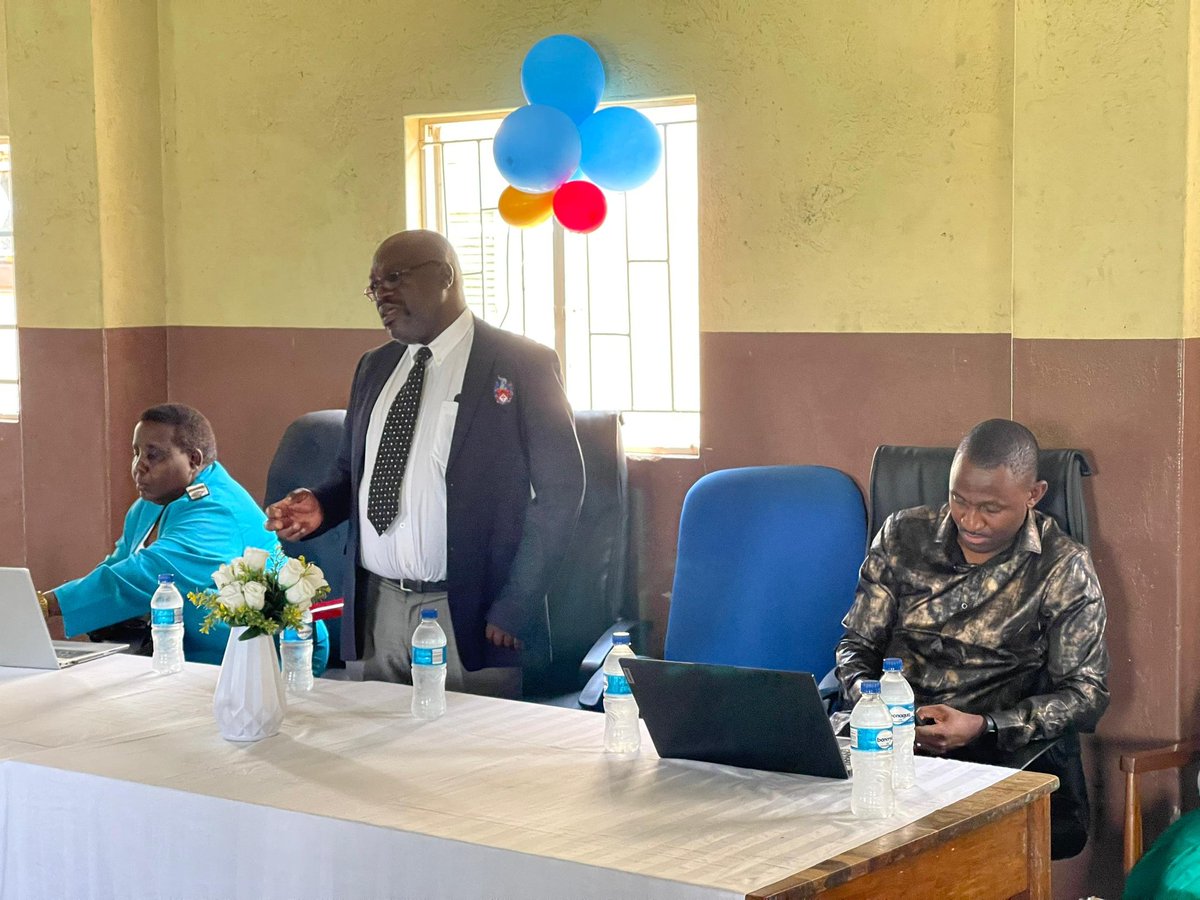 📢Happening today in Emakhandeni-Luveve Constituency

MP Discent Bajila is donating television sets to Luveve and Emakhandeni Clinics as part of efforts to strengthen health education across public clinics in the Emakhandeni–Luveve Constituency. The TVs will be used to broadcast