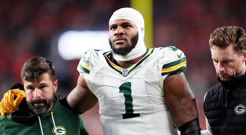 ATTSquared's tweet photo. Packers Star Micah Parsons Suffers Serious Knee Injury. Green Bay Packers star Micah Parsons suffered a worrying non-contact knee injury during Sunday night’s loss to the Denver Broncos.

Read more - https://t.co/PBZCGpXomg https://t.co/wFCnLv1dv4