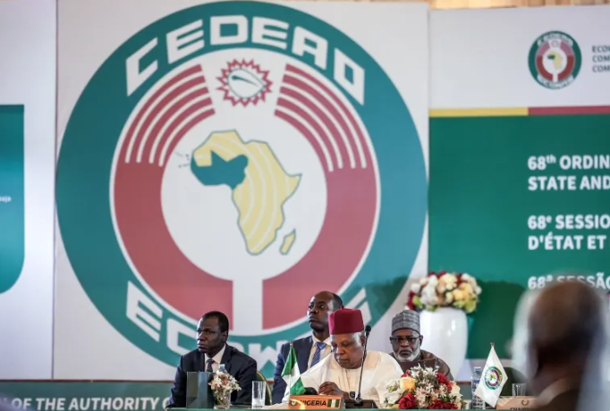 إيكواس تلوّح بعقوبات ضد الانقلابيين في غينيا بيساو 