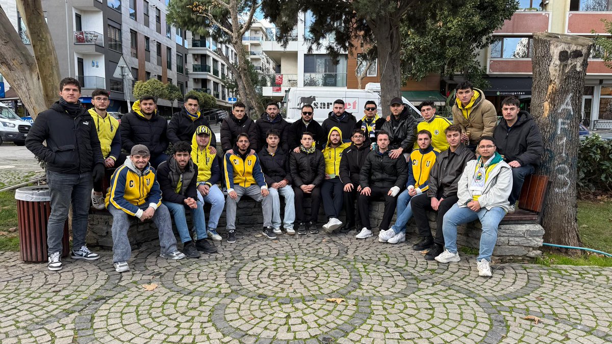 Mustafaali89165's tweet photo. İstanbul küçücük, kümes gibi https://t.co/vgL0BSoCM8