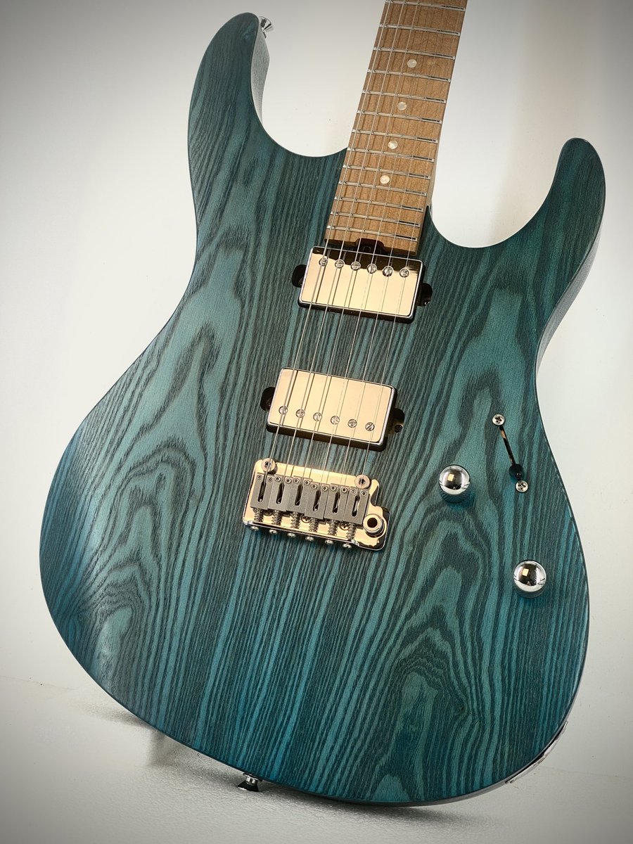 Futra / LIBERTAS - MS-900ASH】 LIBERTASでは、ネック材や指板材など