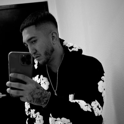 King_drew01's tweet photo. #NewProfilePic https://t.co/Qd42thUqXD