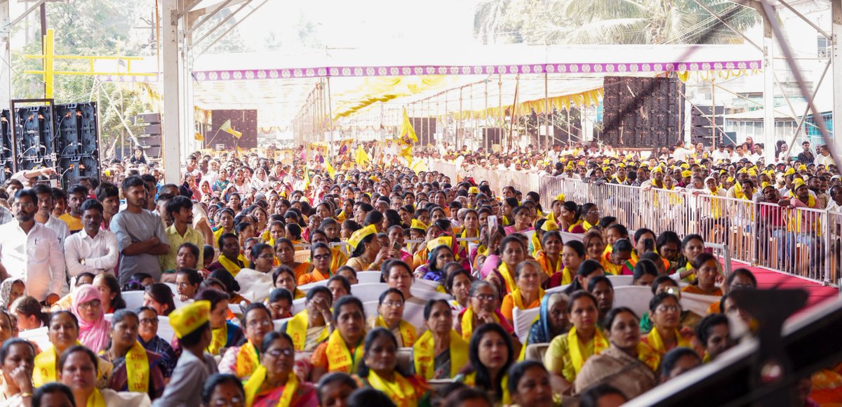 CMOMaharashtra's tweet image. #Maharashtra #DevendraFadnavis #RajmataAhilyadeviHolkar