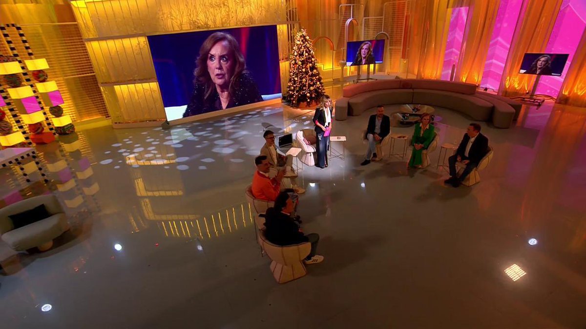 mediasetcom's tweet photo. 🥳 'Fiesta' crece a su tercer mejor dato del año en la tarde de @telecincoes con un 9,5% de cuota de pantalla y 956.000 espectadores de media https://t.co/HC8Z9OA9tq