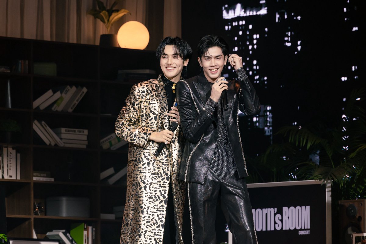 PROXIE_Official's tweet photo. มิตรภาพของเพื่อน ถึงจะตีกันแค่ไหนแต่ก็รักกันมากอยู่ดี วันสำคัญจะขาดคนนี้ได้ยังไง
#PROXIEChokun แขกรับเชิญคนสำคัญใน gorn’s ROOM CONCERT🩷💚

#gornsROOM_CONCERT
#PROXIEGorn
#PROXIEth
#bROTHERSMUSIC https://t.co/y3BstRgUET