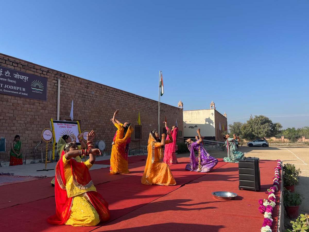 kviitjodhpur's tweet photo. #KVSFoundationDay2025 #स्थापना_दिवस_2025 विविध मनोहारी सांस्कृतिक प्रस्तुतियों - गायन ,नृत्य एवं वक्तृत्व कौशल ने अतिथियों को किया अभिभूत | लघु भारत के साक्षात हुए दर्शन | @KVS_HQ @kvsrojaipur @EduMinOfIndia @ncert @cbseindia29 @samrinq9 https://t.co/wk9aIDDr0N