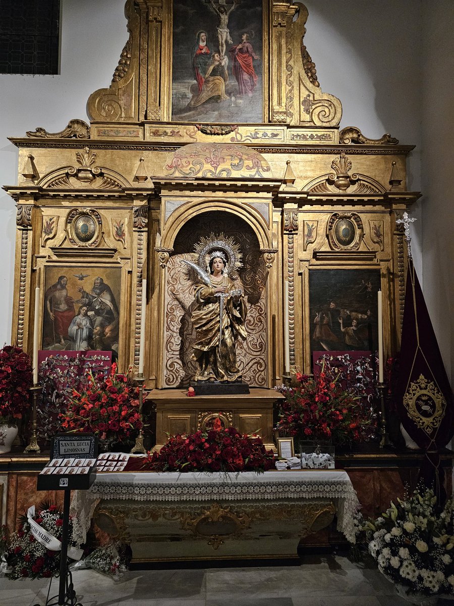 Nuestra amantísima titular, Santa Lucía, regresa a su altar tras los cultos por su onomástica.

#santalucia2025