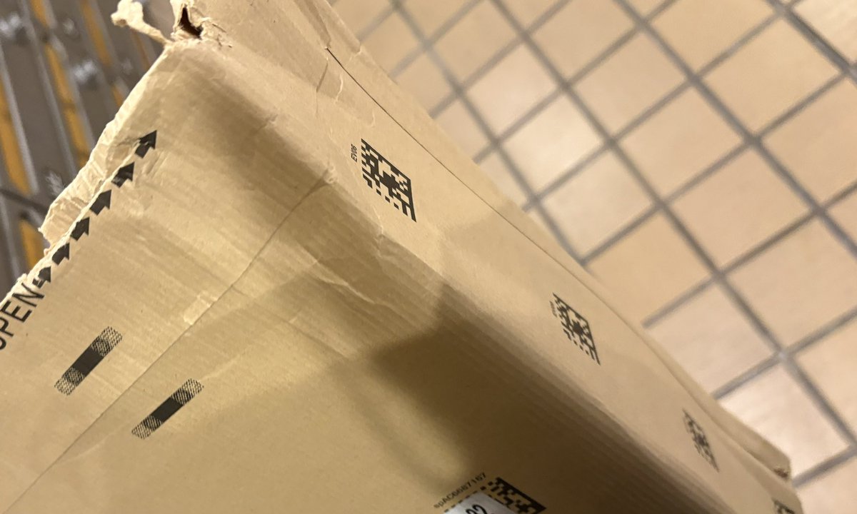 ボロボロ、ピンポンもないし酷い