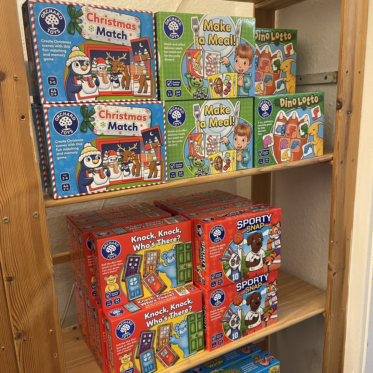 Scotia_Books's tweet photo. Happy Monday 
Our Toy shop is well stocked with new items arrived over the weekend 👀
Selected Christmas jigsaws and orchard games £3-£7 🚂
+ loads of selected books for £3 
And gift items with reductions 🥳

MONDAY&amp;TUESDAY 16TH 9AM TO 5PM
WEDNESDAY 17TH 9AM TO 2PM https://t.co/gvmIenoXSi