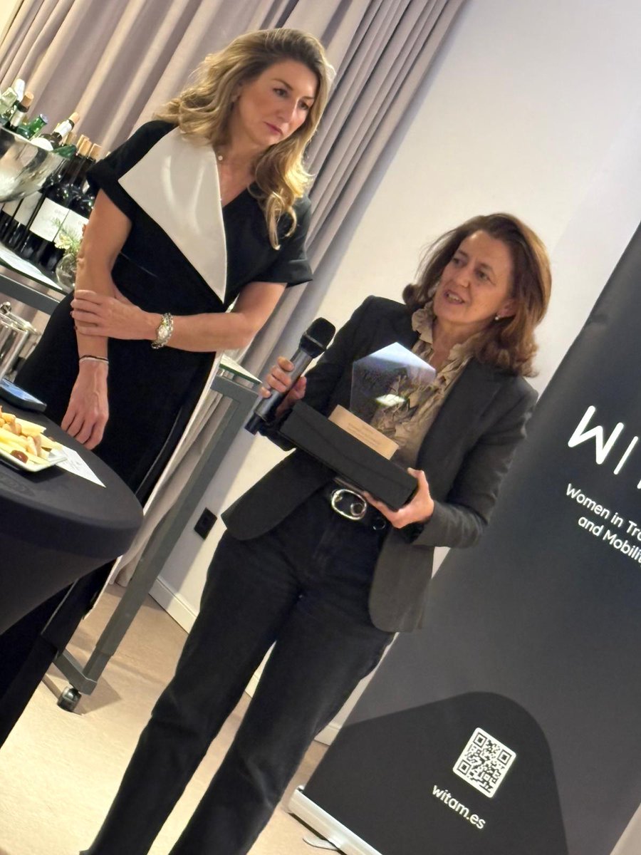 Consultora Alomon participa en este evento de Witam, asociación de mujeres profesionales del transporte y la movilidad en España, que impulsa el liderazgo femenino y su talento y genera redes de colaboración.
Un encuentro para tejer alianzas y afianzar relaciones profesionales.