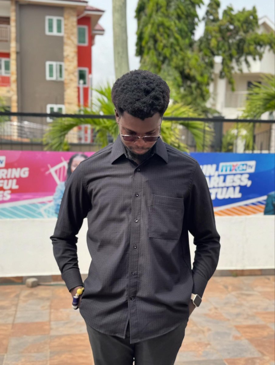 Official1Mystro's tweet photo. Find a place inside you where there is joy and the joy will burn the pain inside you 🖤🤍🖤 https://t.co/naYWklv4cB